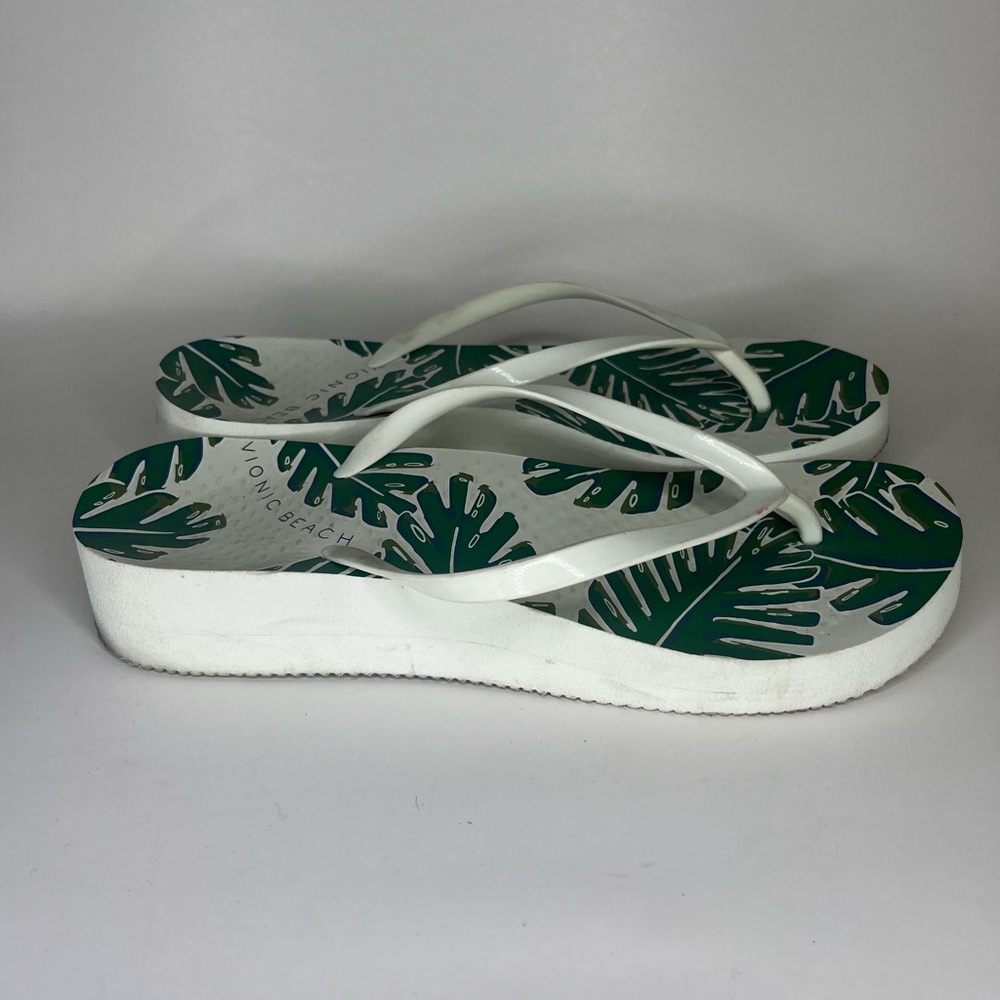 vionic beach sandals flip flops woman size 10 rubber upper Great condition